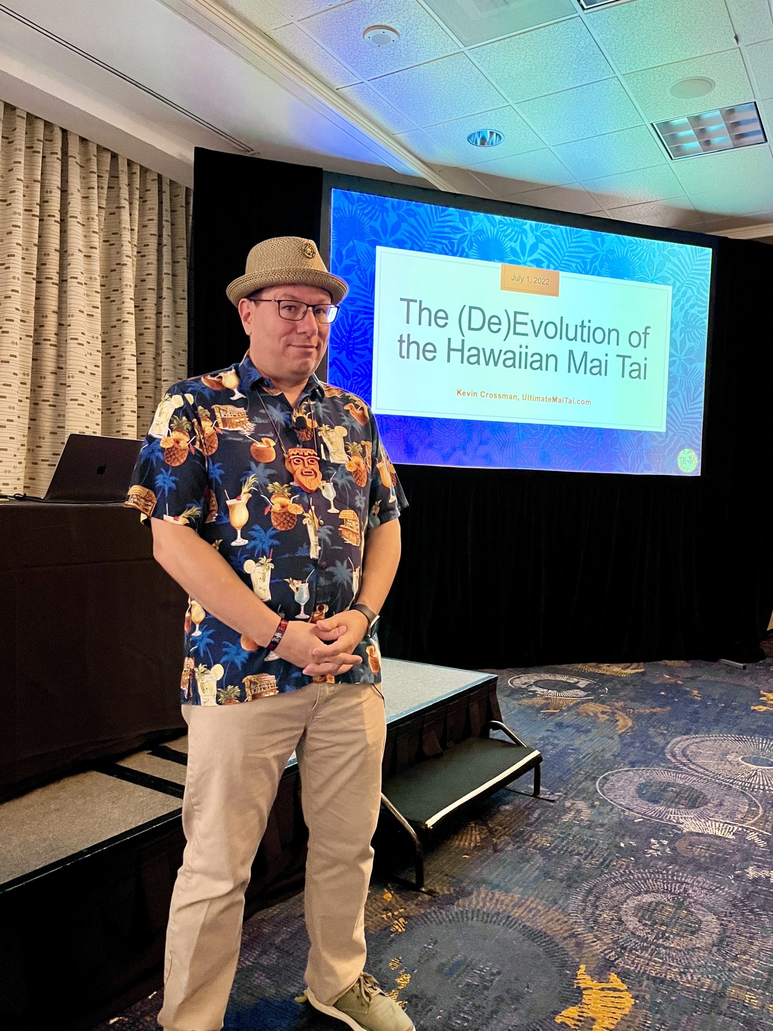 Tiki Kon Seminar: The (De)Evolution of the Hawaiian Mai Tai – The ...